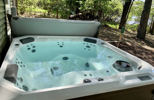 Gouldsboro House | Lake Front in Poconos: Hot Tub/Sauna/Game Room/Kayaks/Private Beach
