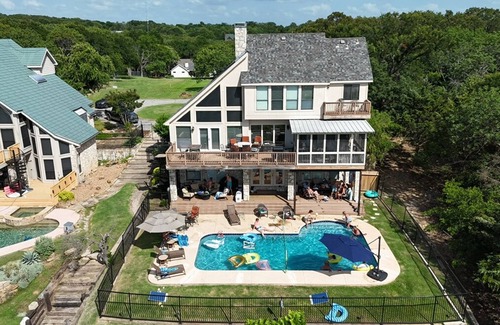 Pottsboro House | Lake Front, Pool & Sunset Island Views- Lake Texoma HEAVENLY!