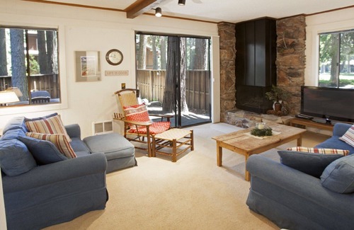 Tahoe Tavern House | Lake Front Property w/Pool/Pier/Patio/Tennis-Walk to Downtown Tahoe City