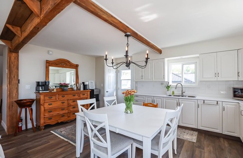 Lowbanks House | Lake Front Retreat with boat access and private beach