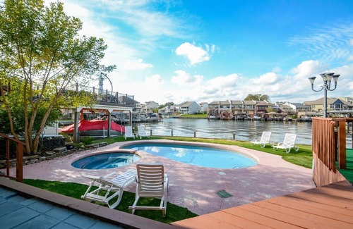 April Sound House | Lake front retreat with pool, spa, golf, fishing, boat slip, 4 bed, 4 bath sleeps 21