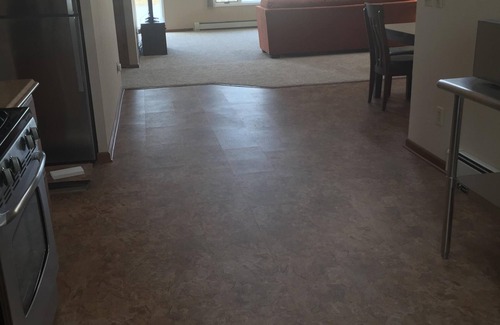 Wall House | Lake Front Spacious 3 Bdrm Rental on Silver Lake -Steps to the Beach