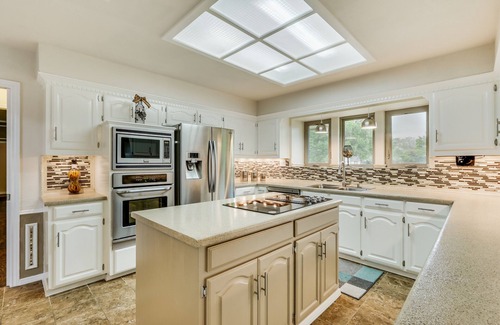 Rowlett House | Lake Front Villa with Pool, Spa, 4 Bedroom and 3 Bath