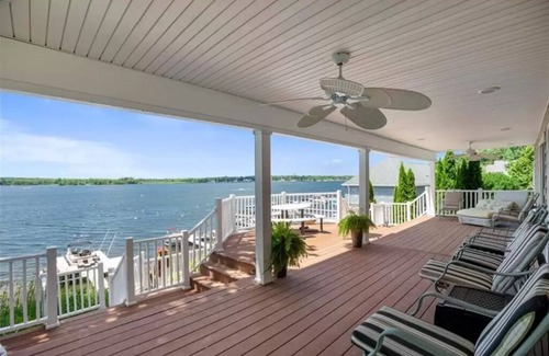 Conneaut Lakeshore House | Lake Front with 3 floors ~ Private Dock with 2 slips ~ Sleeps 16