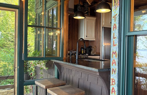 Chittenden County Cottage | LAKE FRONT with private dock 2-bedroom cottage on Lake Champlain
