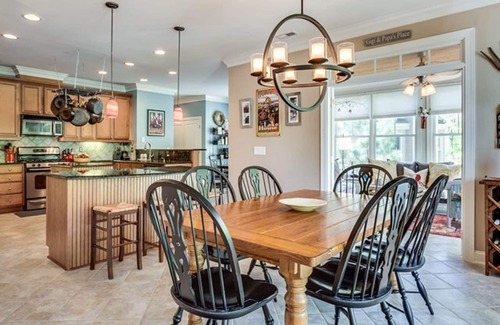Olde Ferry Estates House | Lake Gaston 6BR 4BA 4500 SF main lake views in calm cove High Speed internet!