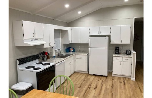 Macon House | Lake Gaston, Dock/Boat Slip, Private Ramp, Fishing, Renovated, NEW LISTING
