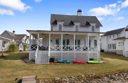 Dadeville House | Lake Happy