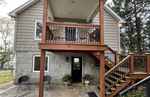 Anderson House | Lake Hartwell-10 miles to Clemson and short boat ride to Green Pond Landing