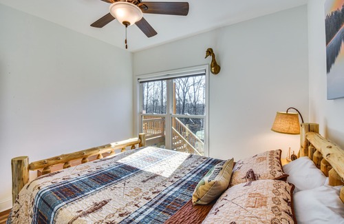 Fair Play Cottage | Lake Hartwell Cottage w/ Boat Dock: Near Clemson