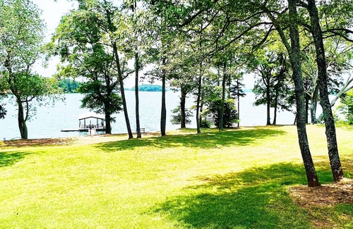 Anderson House | Lake Hartwell House - Sunsets & Deep Water Dock - Close to Clemson & Anderson