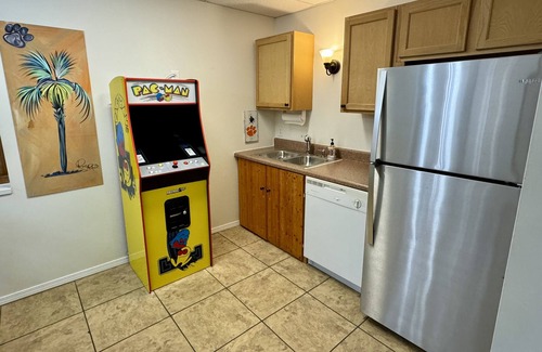 Anderson House | Lake Hartwell Waterfront, Dock, Clemson, Fire Pit, Fenced Yard, Pets & Game Room