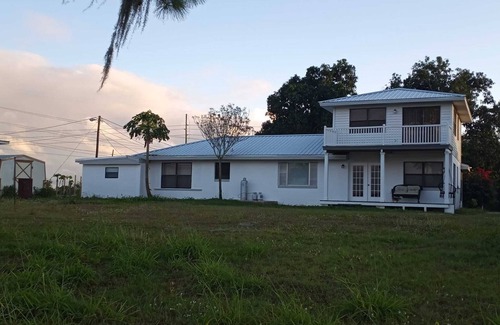 Florida South Atlantic Coast House | Lake House 3/2 With Private Dock, Kayak & Canoe