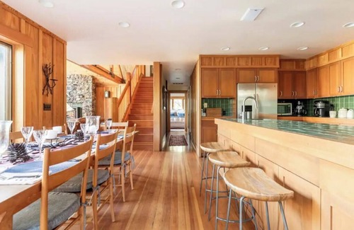 South Lake Tahoe House | Lake House at Fallen Leaf with Private dock