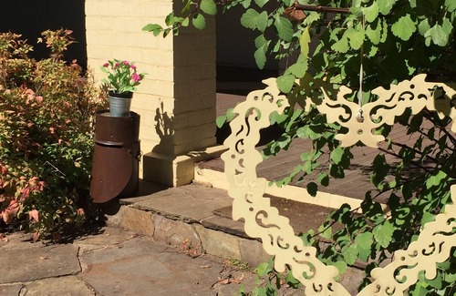 Benalla House | Lake House Benalla- Late Sunday checkout available upon request