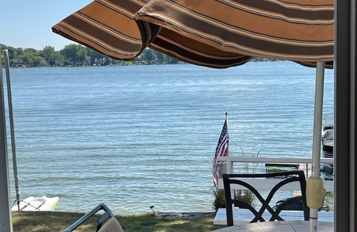 Rockford Cottage | Lake House - Bostwick Lake - Summer 2025 - Fully Furnished