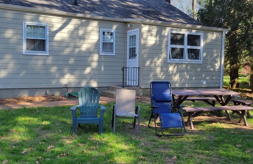 Southold House | Lake House Located Near North Fork Wineries