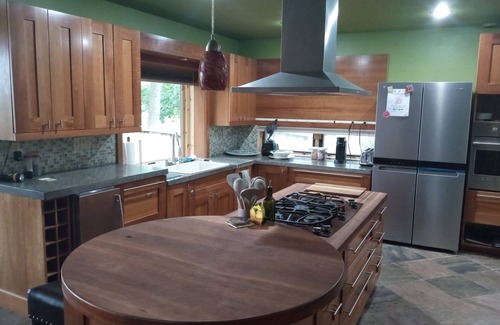 Fulton House | LAKE HOUSE LUXURY WITHnPANORAMIC VIEWS OF THE WATERFRONTn300FT DOCK