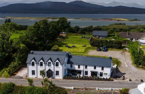 Dawros House | Lake House & Pub Kerry – Large Groups 26 Guests