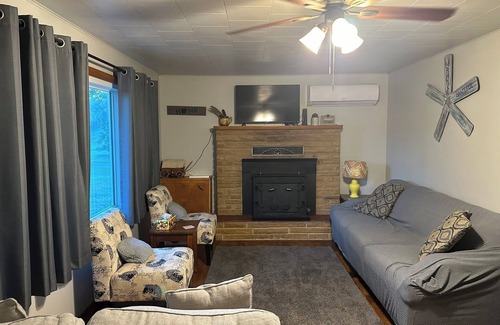 Gamaliel House | Lake House W/Fenced Yard, Swim Dock, Marinas/Launches, 7 miles to Mtn Home, AR