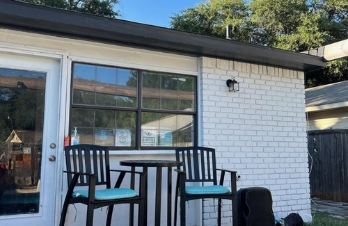 Garland House | Lake house with a private pool near Lake Ray Hubbard and Downtown Dallas
