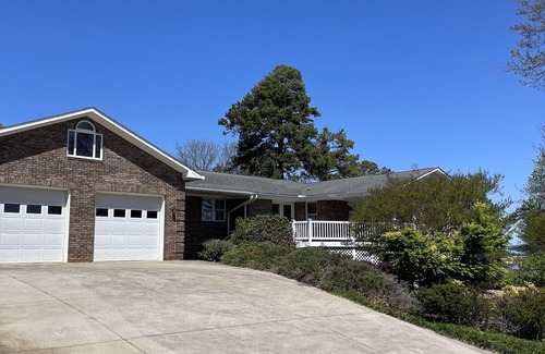 Seneca House | Lake House with Dock, Pool, and Pet Friendly. 8 Minutes from Clemson.