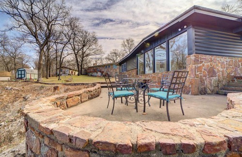Locust Grove House | Lake Hudson Home with Patio in Locust Grove