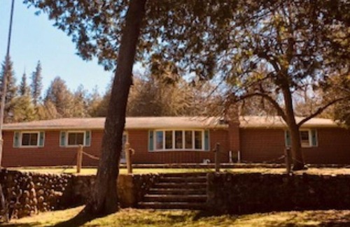 Cedarville House | Lake Huron 3 bdr Home, near to Drummond Is.; Sault St. Marie; St. Ignace;