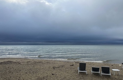 Au Gres House | Lake Huron Beachfront Getaway!