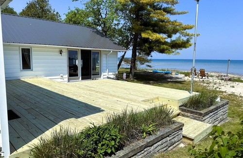 St Ignace House | Lake Huron Beachfront Home~Mackinac Island Views!