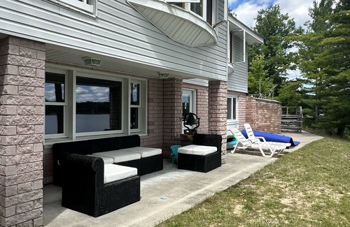 Hillman House | Lake Life! Best Life!nSpacious Lake house on sparkling clear Long Lake!n