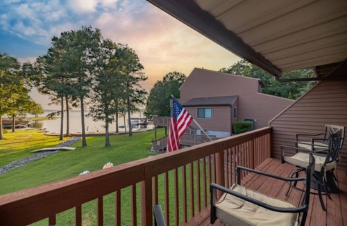 Henrico House | Lake Life is the BEST Life! Formally "Livin The Dream"