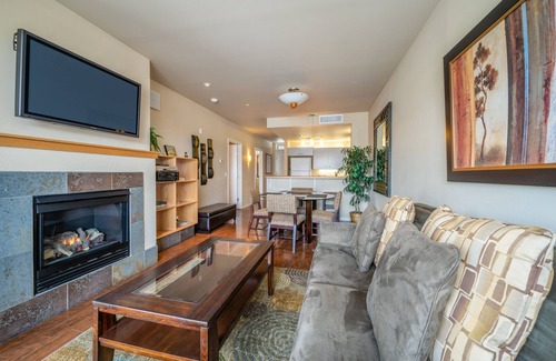 Chelan Condo | Lake Livin', Chelan Resort Suites 211, 2 bed, 2 bath Condo with indoor pool, near Lakeside Park