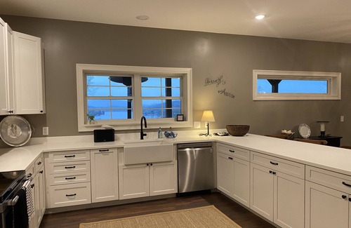 Hayesville Apartment | Lake living at its best!
