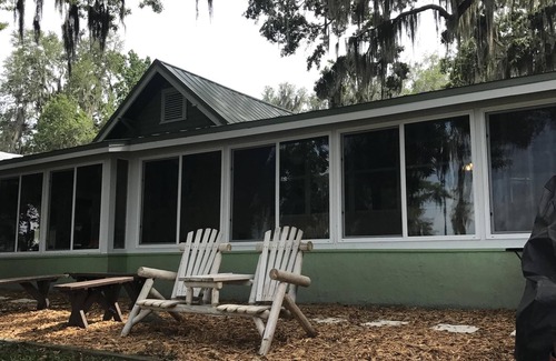 Melrose House | Lake living close to Gainesville, UF Health and University of Florida