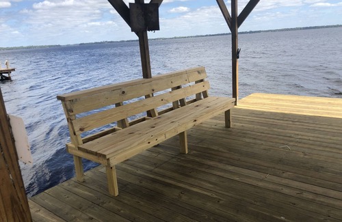 Melrose House | Lake living close to Gainesville, UF Health and University of Florida