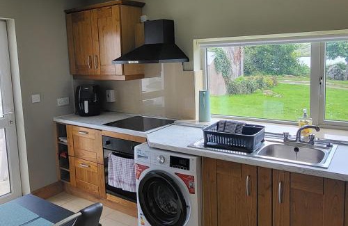 Dungloe Ski Chalet | Lake lodging Dungloe 1 mile from Dungloe, 2bdrm max3 adults