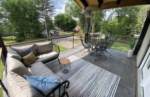 Boyne City Apartment | Lake Lookout - Loft 6 Penthouse
