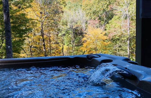 Lake Lure House | Lake Lure Retreats- Buffalo Creek Retreat, hot tub & views~Rumbling Bald Resort