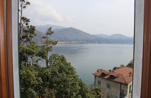 Cannobio Apartment | Lake Maggiore - Cannobio- IT- Appartem. for 5 pers. - private beach & superb view