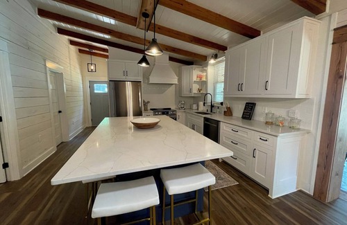 Dadeville Cabin | Lake Martin Family Compound - Sleeps 16 with Hot Tub and Private Lake Access!