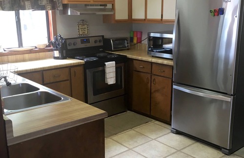 Dadeville House | Lake Martin Getaway Perfect for Auburn Football Game Day Weekend