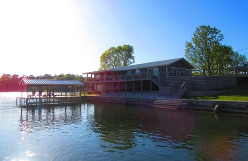 Jacksons' Gap House | Lake Martin > Lake Front Home