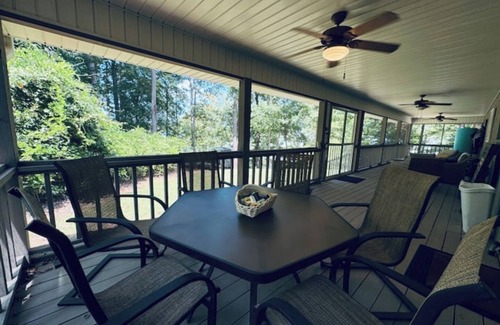 Dadeville House | Lake Martin lakehouse. Screened porch. Dock. firepit & views. 30 min to Auburn