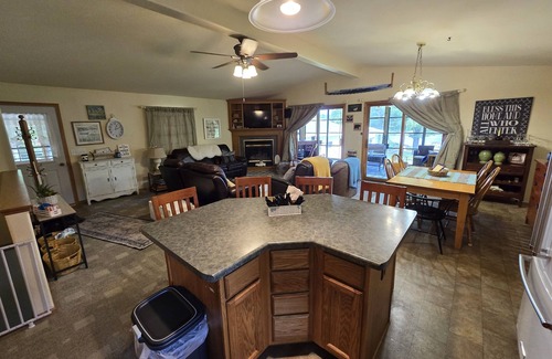 Tomahawk Cottage | Lake Nokomis Cabin-Wheelchair Accessible-Fire Pit