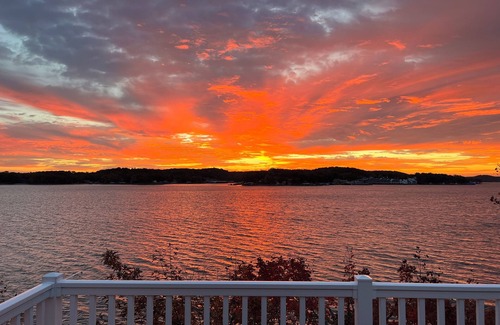 Lake of the Ozarks House | Lake of the Ozarks Shootout Front Row