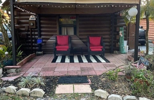 Okeechobee Cabin | Lake Okeechobee Waterview Cabin with dock!