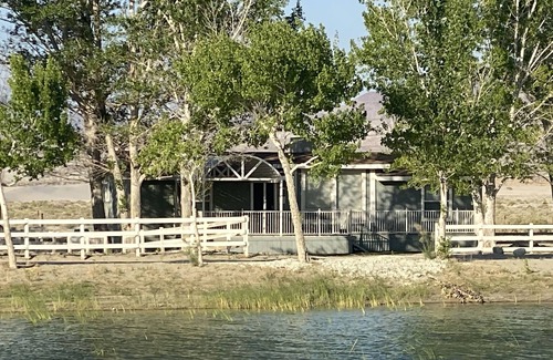 Olancha RV Rental | Lake Olancha RV site No.1 DEATH VALLEY Passageway