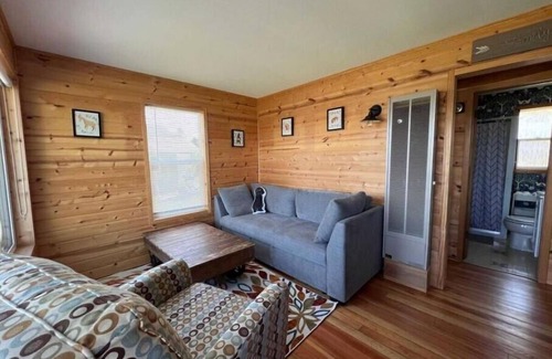 Osakis Villa | Lake Osakis Resort Villa | Aero| Two Bedroom |Sleeps 6| lake Front |Family| Groups