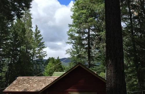 Potter Valley Cabin | Lake Pillsbury/Hull. Mt.Cabin Studio w/bath&deck